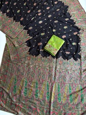 Black Color Zari Weaving Work Silk Blend Saree 3