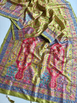 Olive Color Zari Weavind Work Silk Blend Saree 3