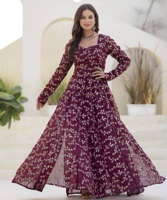 Ftdiva women burgundy color long front cut long kurta with pant 1