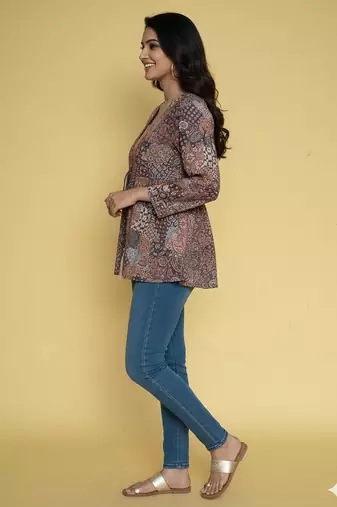 Ftdiva women stylish paisley printed straight kurta in multicolor