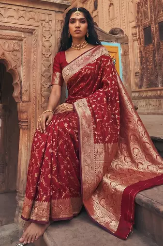 red silk blend saree with blouse