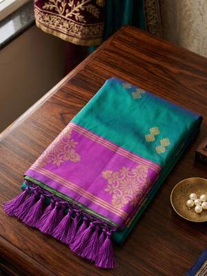Violet silk blend saree with blouse 4