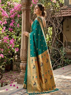 Blue silk blend saree with blouse 3