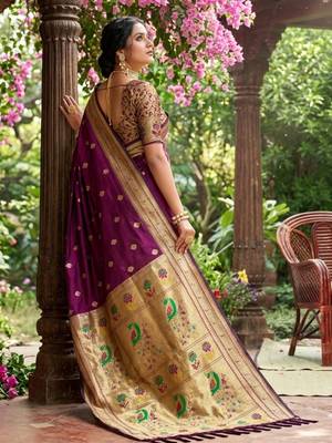 Purple silk blend saree with blouse 3
