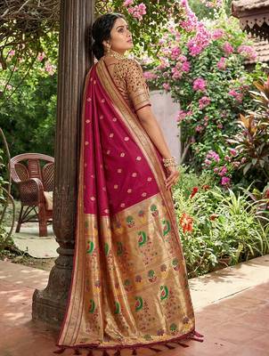 Magenta silk blend saree with blouse 3