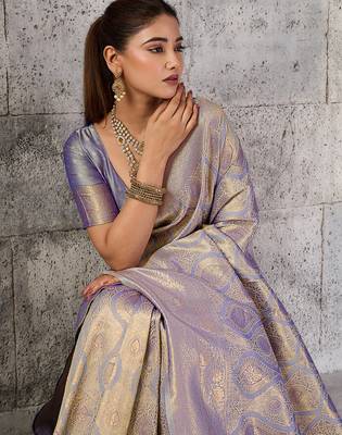 magenta kanchipuram silk blend saree with blouse 2