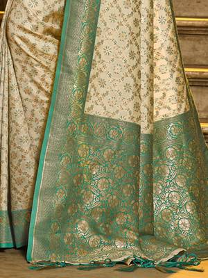 green banarasi silk blend saree with blouse 3