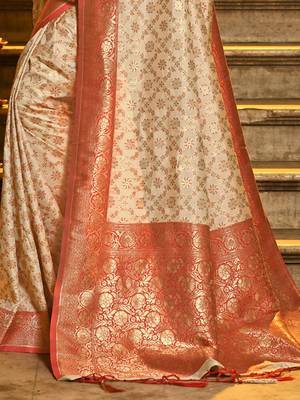 peach banarasi silk blend saree with blouse 3