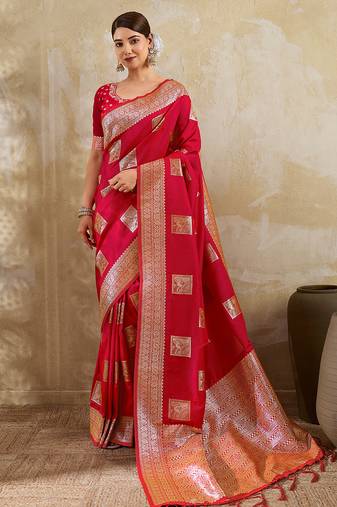 Red silk blend saree with blouse