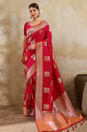Red silk blend saree with blouse