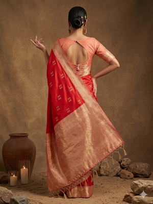 Red silk blend saree with blouse 4