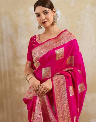 Pink silk blend saree with blouse 3