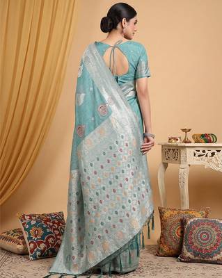 Blue linen saree with blouse 3