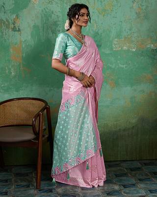 Pink linen saree with blouse 2