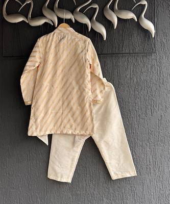 Off white embroidered cotton silk kurta set 4