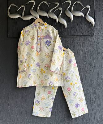 Off white printed cotton silk kurta set 3