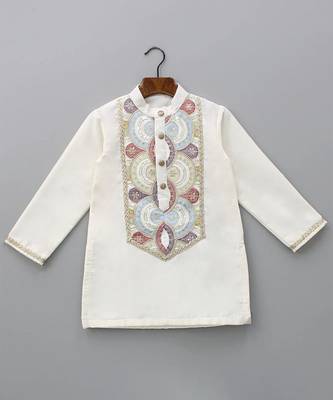 Off white embroidered cotton silk kurta set 3