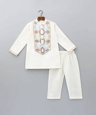 Off white embroidered cotton silk kurta set 5