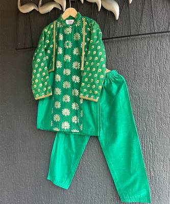 Parrot green printed chanderi kurta set 3