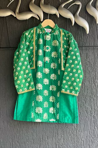 Parrot green printed chanderi kurta set