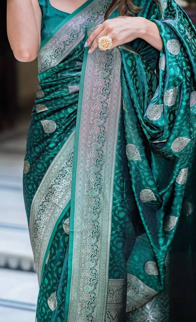 Dark green silk blend zari woven woven saree