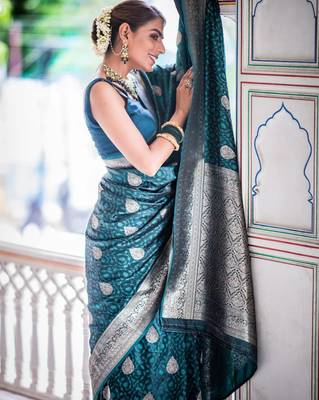Teal silk blend zari woven woven saree 2