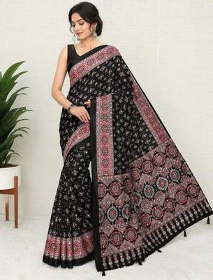 Black crepe mirror work printed saree 1