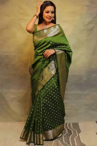 Green silk blend zari woven woven saree