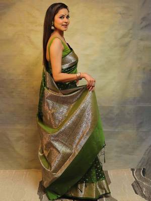 Green silk blend zari woven woven saree 3