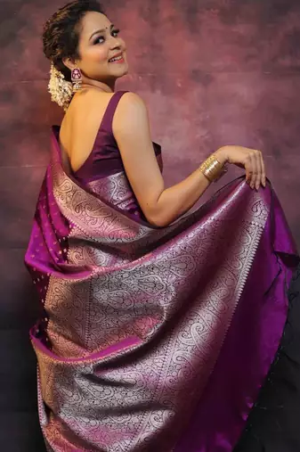 Purple silk blend zari woven woven saree