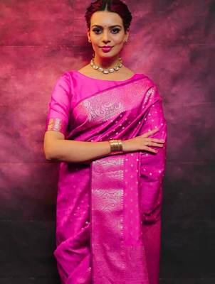 Rani pink silk blend zari woven woven saree 3