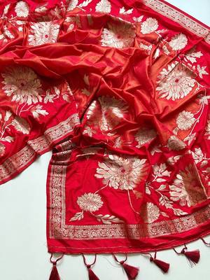 Reed Color Zari Weveing Work Georgette Saree 3