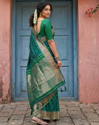 dark green silk blend saree with blouse 3