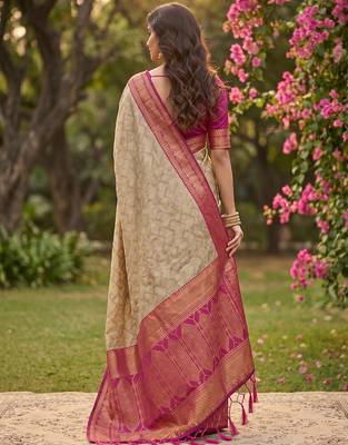 beige cotton blend saree with blouse 3