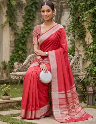 Kavindi women's cotton silk solid print with golden woven border saree with blouse 3