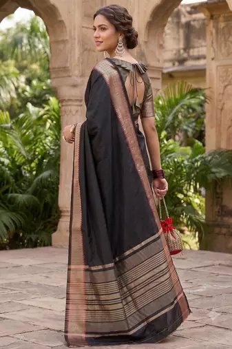 Kavindi women's cotton silk solid print with golden woven border saree with blouse