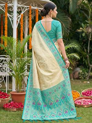 sky blue silk blend saree with blouse 3