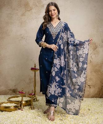 Women's dark blue silk blend straight kurta set with dupatta and pant 3
