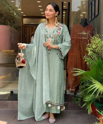 Women's light green chanderi straight kurta set with dupatta and pant 1