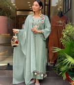 Women's light green chanderi straight kurta set with dupatta and pant
