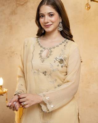 Women's yellow embroidered silk blend kurta set with dupatta and palazzo 5