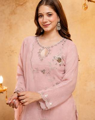 Women's pink embroidered silk blend kurta set with dupatta and palazzo 5