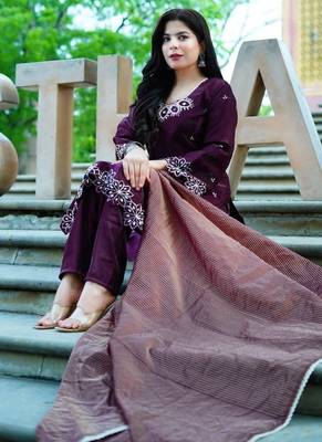 Women’s wine embroidered kurta pant set with striped dupatta 4