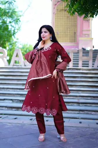 Women   s maroon embroidered kurta pant set with striped dupatta