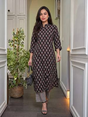 Women's Gorgeous Printed Work Pure Cotton Fabric Straight Kurta Pant Set 1