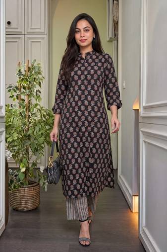 Women's Gorgeous Printed Work Pure Cotton Fabric Straight Kurta Pant Set
