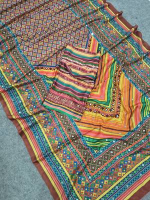 Women   s brown printed saree with traditional beautiful print and with real mirror work 3
