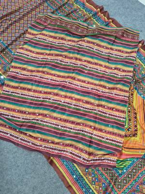 Women   s brown printed saree with traditional beautiful print and with real mirror work 4