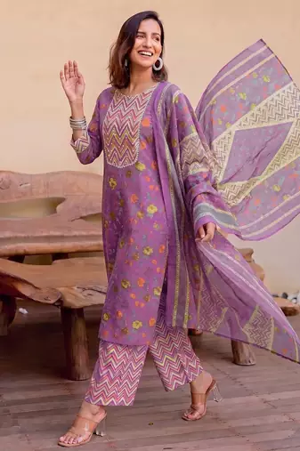 Mirchi Fashion Women's Purple Floral Print Pure Cotton Kurti With Bottom & Dupatta set