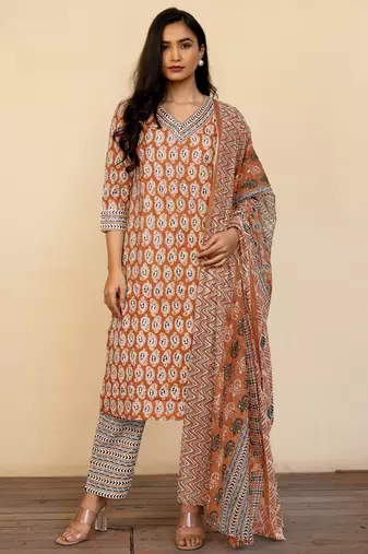 Mirchi Fashion Women's Rust Paisley Batik Print Pure Cotton Kurti With Bottom & Dupatta set